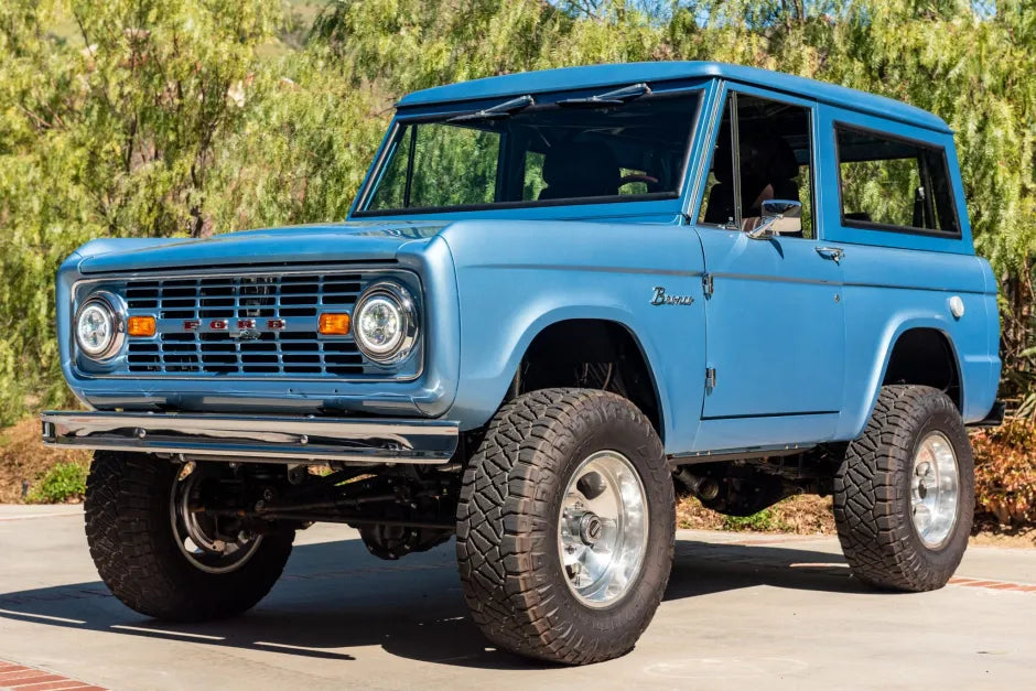 VHX 66-77 Ford Bronco Dakota Digital