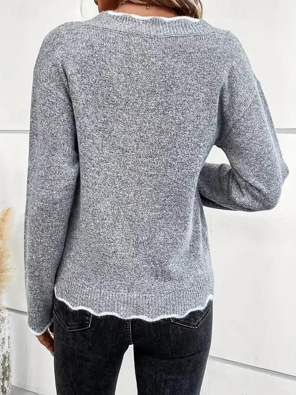 Scalloped Trim Plus Size V Neck Sweater